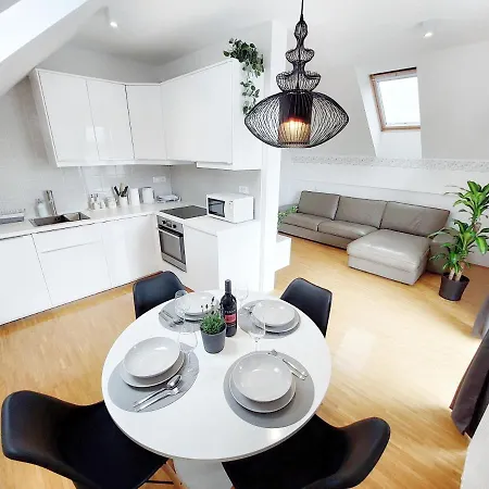 Centrally Located, With Castle View And 2 Parkings Bled Exterior photo