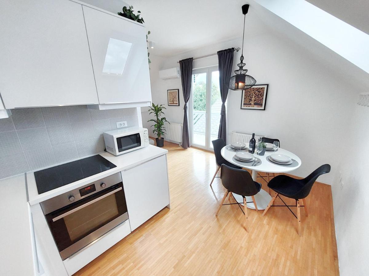 Centrally Located, With Castle View And 2 Parkings Bled