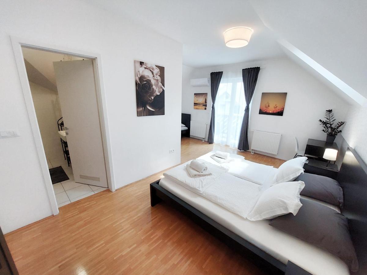 Centrally Located, With Castle View And 2 Parkings Apartment